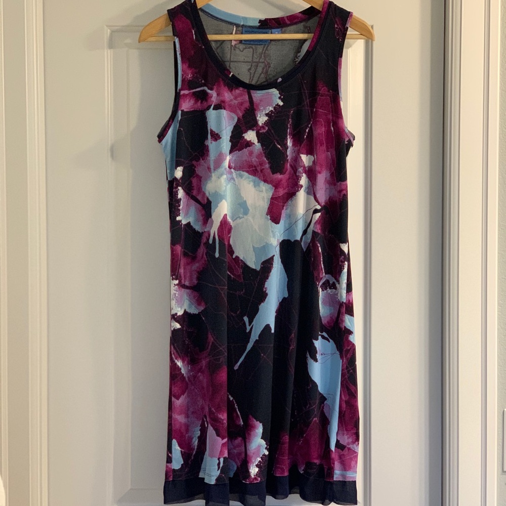 Women’s Simply Vera Wang night gown/shirt M